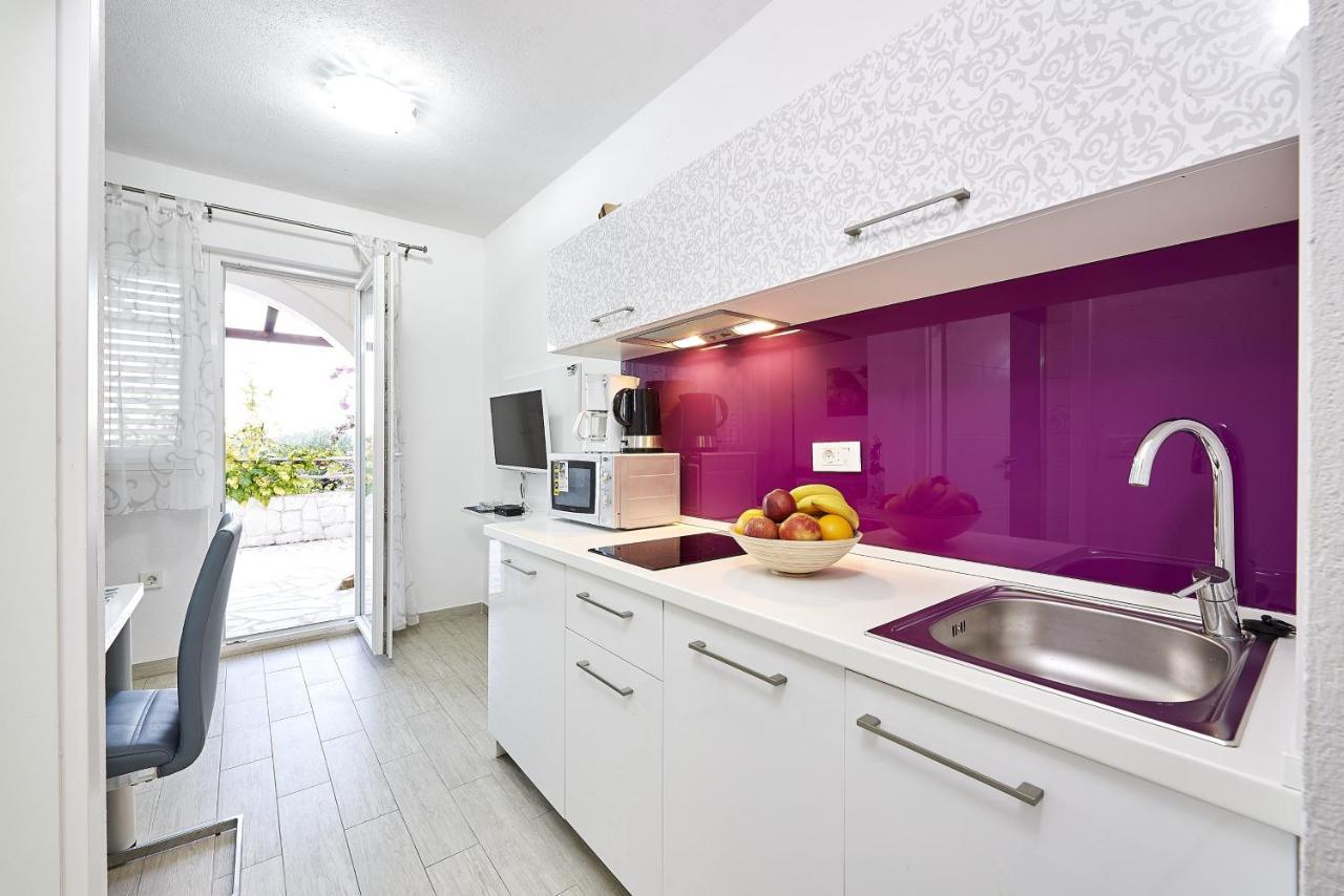 Apartments With A Parking Space Mavarstica, Ciovo - 17803 Трогир Екстериор снимка