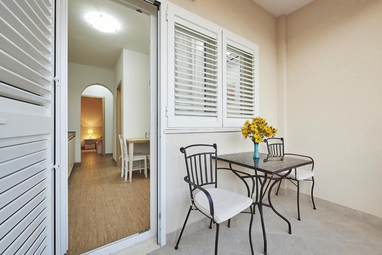 Apartments With A Parking Space Mavarstica, Ciovo - 17803 Трогир Екстериор снимка