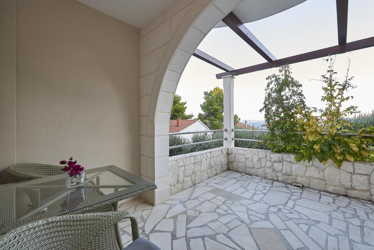 Apartments With A Parking Space Mavarstica, Ciovo - 17803 Трогир Екстериор снимка